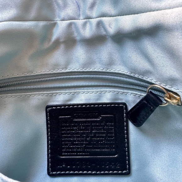 Coach Signature Black Leather Shoulder Bag - Picture 6 of 6